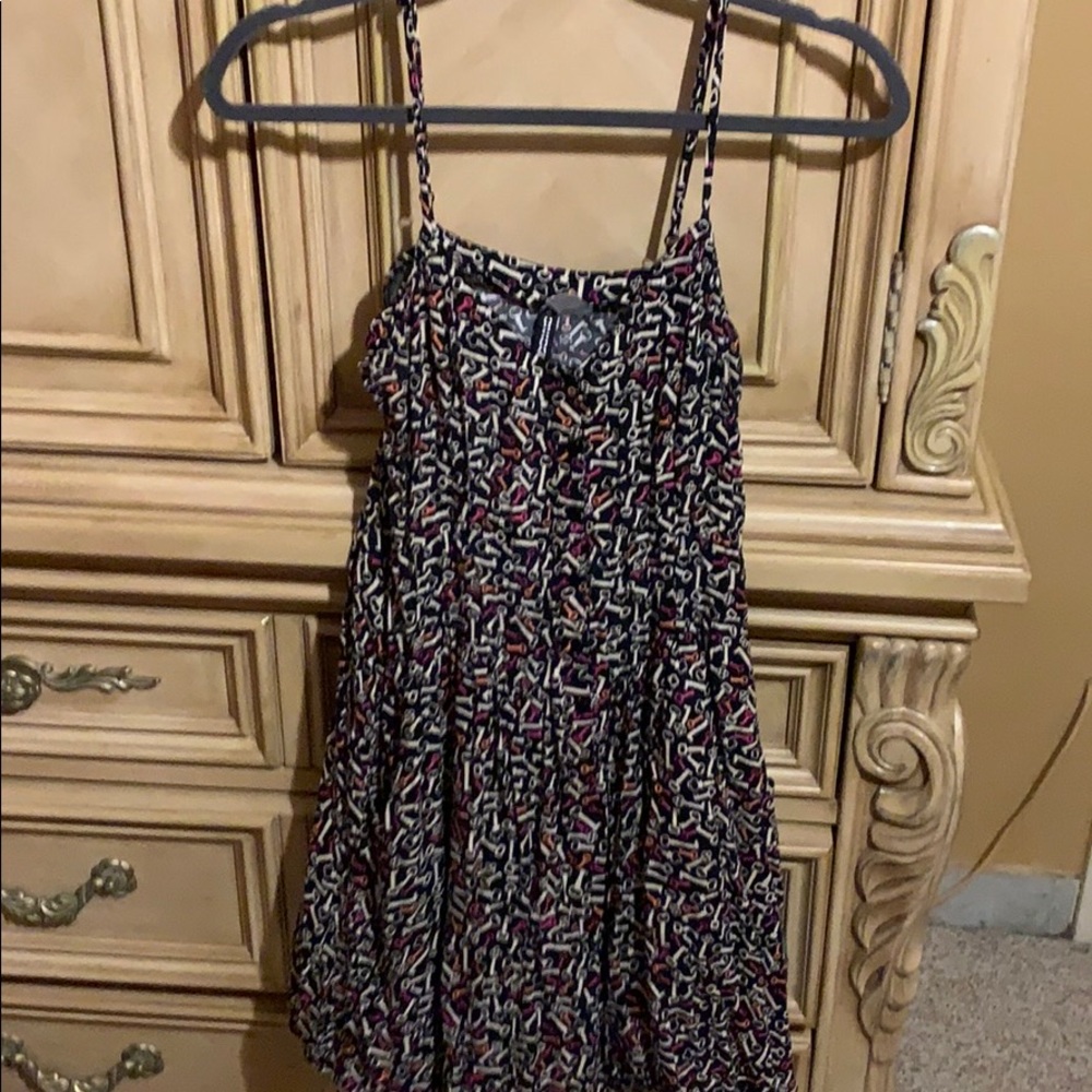 Black dress with different color keys.